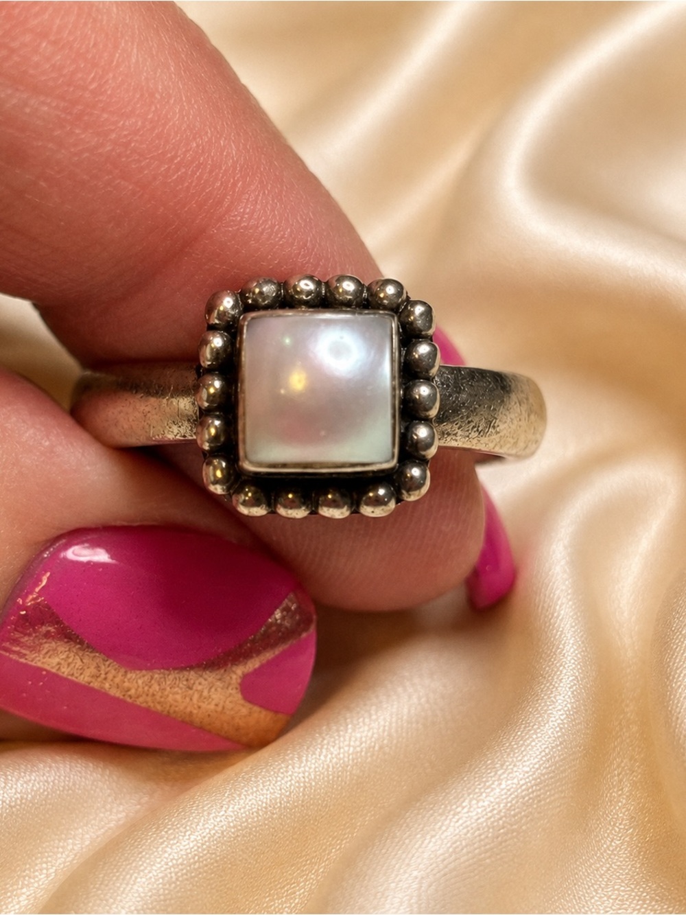 Silpada R1617 Button Frame Mother of Pearl Sterling Silver Ring Size 8 Retired